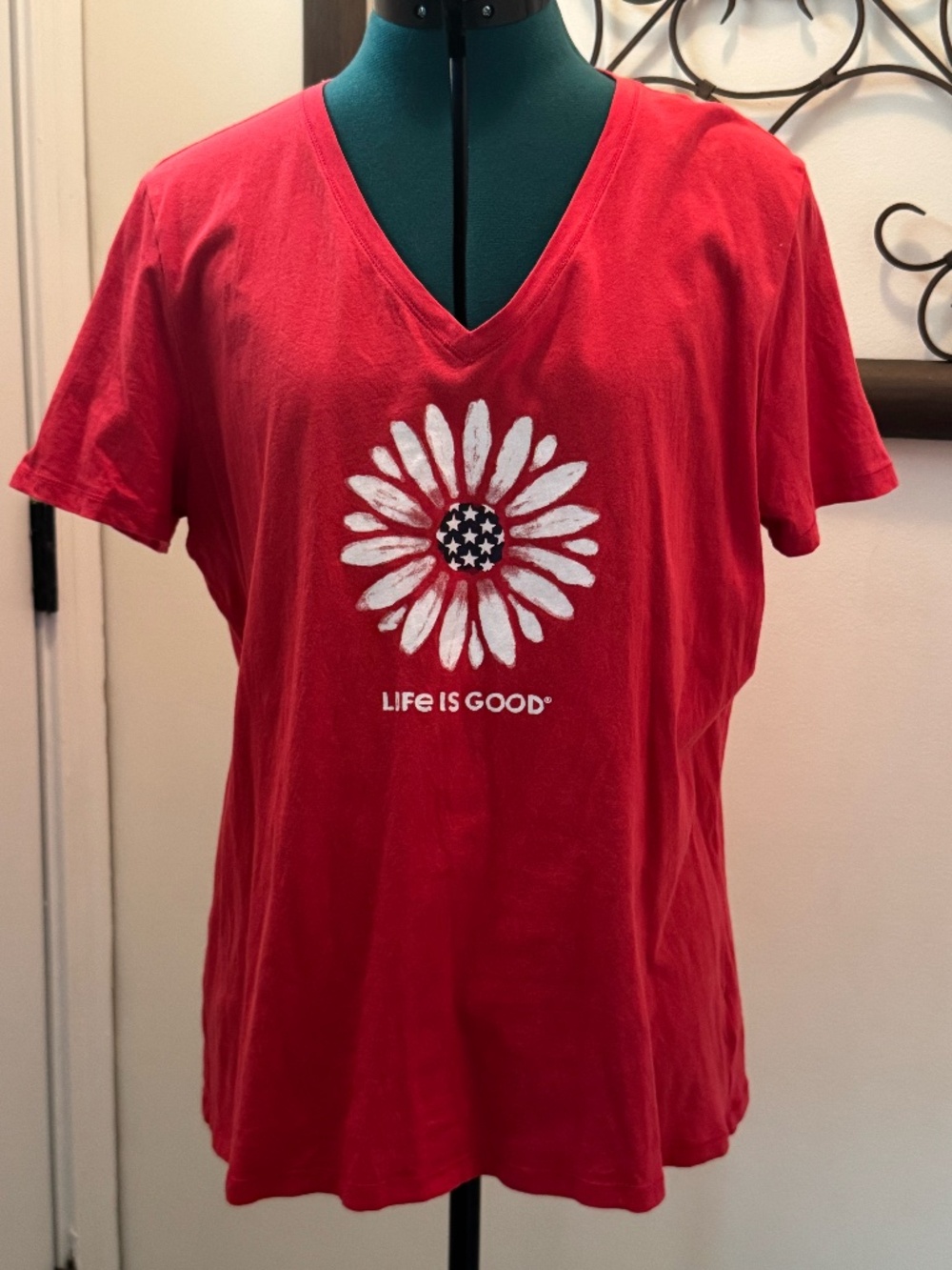 Life is Good Red Americana Daisy Sz Lg